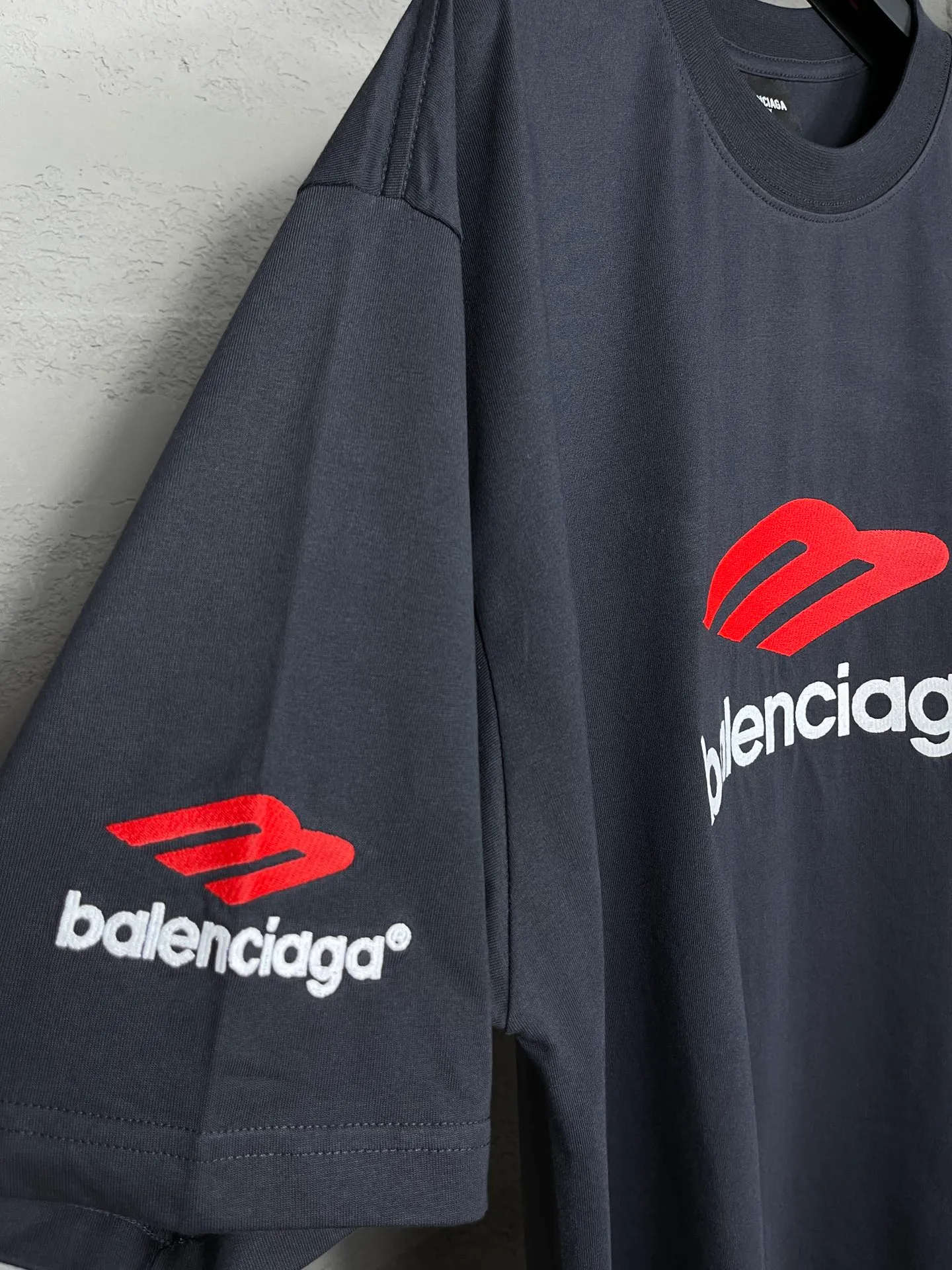 【 . Quality】BALENCI*GA/ BALENCI*GA#2024 New Arrival， LOGO . . T . 。 Authentic 。 ！ ZP . 260 ， . . . . Color Change。 。 。 12W ， ， . ， 。 OS . Same Style ：BL 223207 ：Dark Blue .White Size：XS L